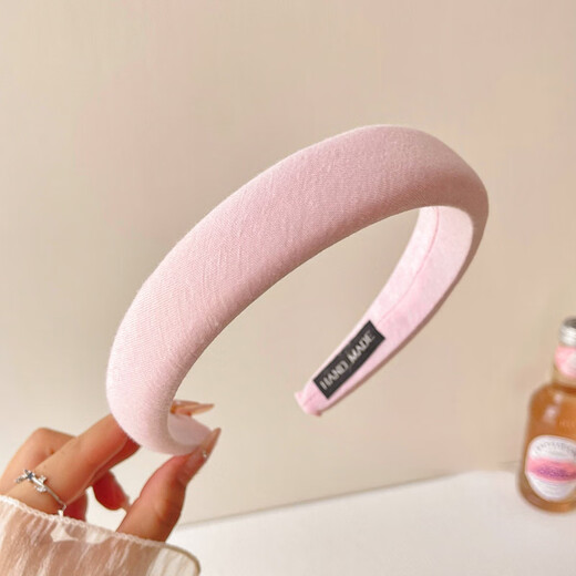 Zan Yingmei 2025 new autumn and winter plush hair hoop for women, high-end light luxury, lazy wind hair bundle, high skull face wash headband, one milk tea color solid color hair hoop