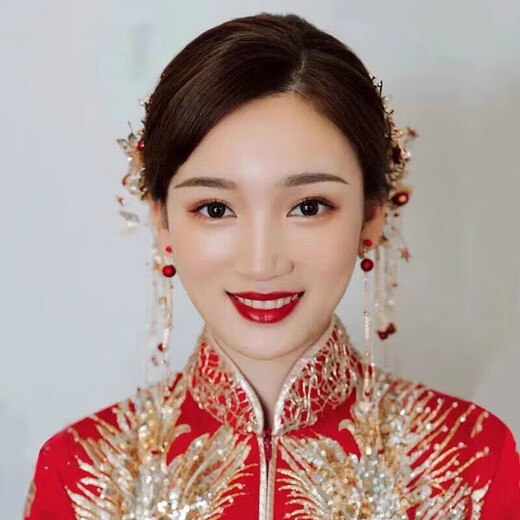 Lingchuan Chinese style bridal Xiuhe headdress, simple and elegant red tassels, walking phoenix crown, wedding hair accessories, Xiuhe clothing accessories, ear hook style