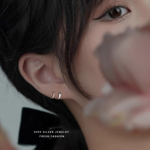 Core luxury sterling silver S999 pure silver spiral earrings for women, niche design, high-end earrings, ear care earrings, no need to remove ear nails for sleeping, S999 pure silver simple wavy spiral earrings 1 pair