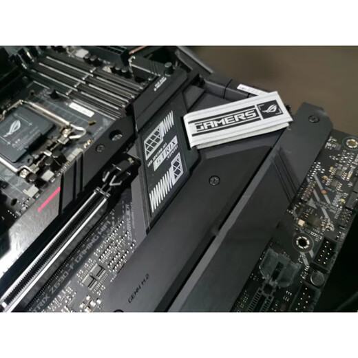 ASUS ROG STRIX Z690-F GAMING NOUVEAU BURANCE MONDE SOUTENS D5 12-14 GÉNÉRATION CPU, New National Bank National Upreed Three Year Garantie