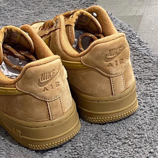 Nike AF1 board shoes women's shoes autumn Air Force 1 Air Force 1 casual shoes low top student sports shoes FZ7372-200 wheat brown 36