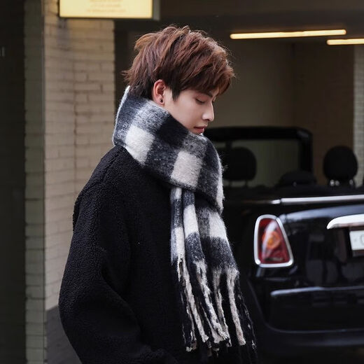 Jinglusi scarf men's winter 2024 new versatile black and white plaid shawl, warm and thick, gift for boyfriend trendy scarf black and white plaid (soft waxy mohair fringed scarf) non-shedding/atmosphere/trend versatile