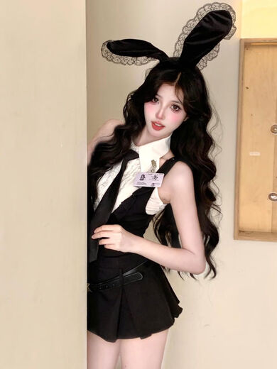 Little Red Book's two daffodils of the same style, beautiful high school girls, overalls, culottes, waistcoat, vest, college suit, beautiful ++2024 fashion 2024 summer new style S