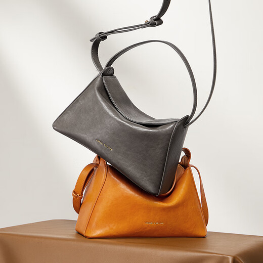 Cnoles Sac d'oreiller sac à grande capacité de grande capacité pour le sac à bandoulière haut de gamme d'anniversaire d'anniversaire pour femme