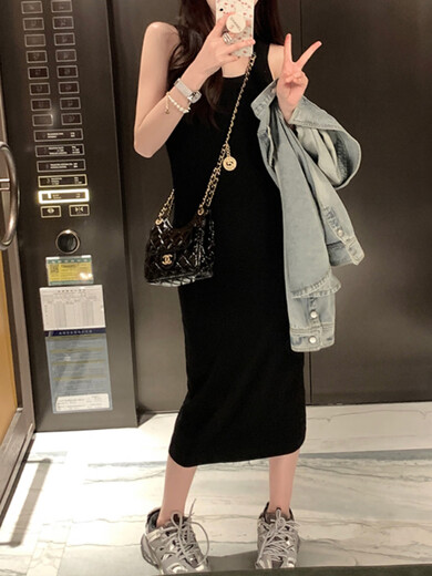 GUOCILRN Gray Vest Dress Women's Summer Knitted Suspender Skirt Small Long Skirt Design Niche Slim Fit Hip Skirt Gray S