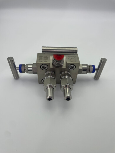Pneumatic and hydraulic integrated three-valve group 304 material 316 material EJA three-valve group Rosemount three-valve PTFE pad 24*18*3-10 only