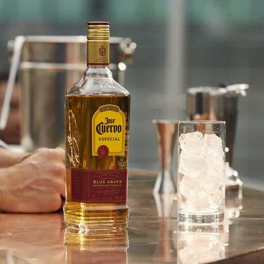 JOSE CUERVO Alcool Spécial Cocktail Tequila Mexicain JOSE CUERVO Silver Label Gold Label Tequila 750ml JOSE CUERVO Gold Label Tequila 750mL 1 Bouteille
