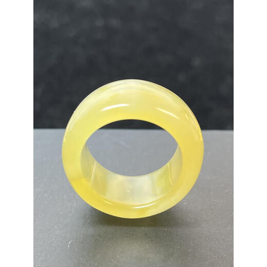 Antique beeswax ring, natural ore fidelity amber ring, small running ring accessories for men and women, supports re-inspection, chicken fat yellow beeswax, 0 carat, 9mm, 0 pieces, No. 11 inner diameter, 15.9 circumference