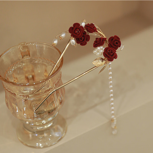Book millet red rose flower tassel hairpin, high-end U-shaped hairpin for women, ancient style Hanfu cheongsam, hairpin, bride's toasting attire, new Chinese style national style tassel hairpin, gold