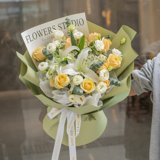 Eswina Flower Express sunflower mix and match bouquet birthday gift nationwide delivery 11 champagne roses + lily mix and match bouquet