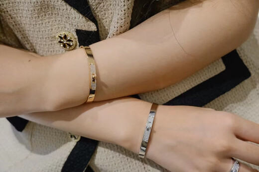 Junkiss kelly light luxury niche exquisite bracelet for women 18K rose gold color gold bestie niche internet celebrity bracelet for girlfriend silver