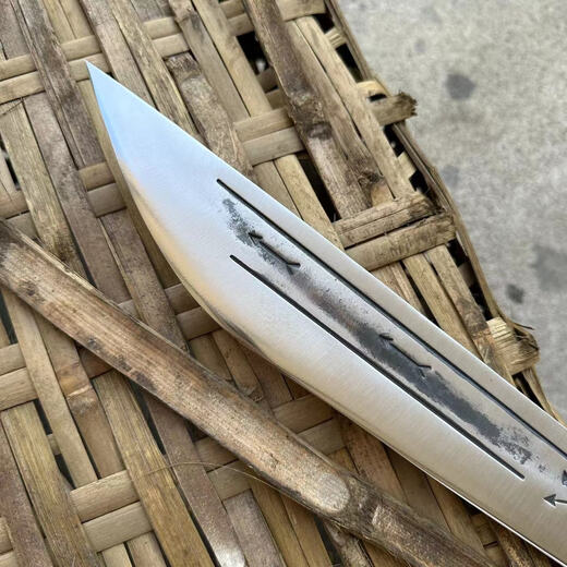 A complete set of special pig-killing knives, hand-forged spring steel, old-fashioned pig-killing knives, blood-letting, bone-cutting, sharp edge, dark red