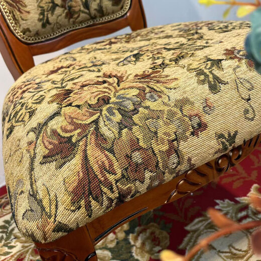 Yiwei Qilin European-style solid wood dining chair American oak carved chair Restaurant home dining chair Hotel bedroom leisure chair 902 cloth side chair
