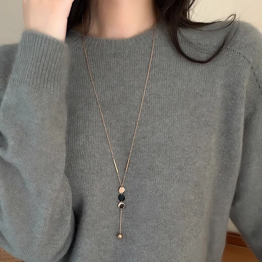 Yichan long temperament rose gold sweater chain women's niche light luxury design high-end necklace 2025 new hot style choker rose gold sweater chain