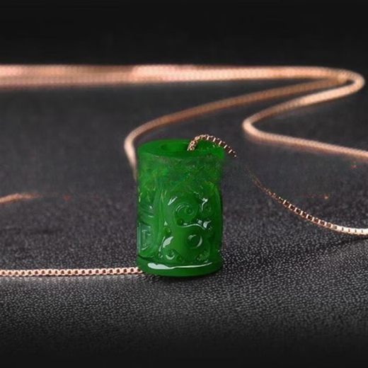 Pulian boutique Xinjiang Hotan jade jasper passepartout pendant green jade female gold inlaid jade pendant gift clavicle chain jasper carved passepartout