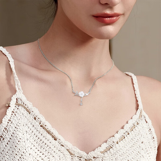 Fakou Light Luxury Camellia Necklace Women's New High-end Niche Clavicle Chain Birthday Chinese Valentine's Day Gift for Girlfriend and Wife Tea Butterfly Pledge Platinum