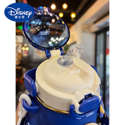 Disney (Disney) Children's Water Cup Boys Summer Cute Magil d'enfant Plastique Paille Paille Casse d'enfants Grands Capacité portant Kettle AA Grade Food Grade Food Fourni Blue 830 ml Cup + [Brush Cup + Sticker]