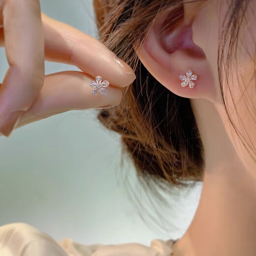 Yican S999 Silver Needle Zircon Flower Earrings Niche Design Earrings 2025 New Style Beautiful Temperament High-end Earrings S999 Silver Needle Zircon Flower Earrings