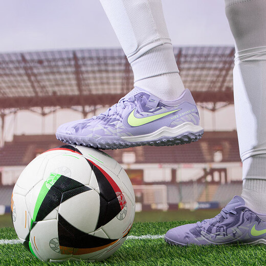 Nike (Nike) Legend 10 Football Shoes Men's 2025 Summer New Sports Shoes Men's Men's Grass Training Competition TF Chaussures de football à ongles brisés HF1591-500 / Purple / suggéré pour prendre une taille plus grande 40