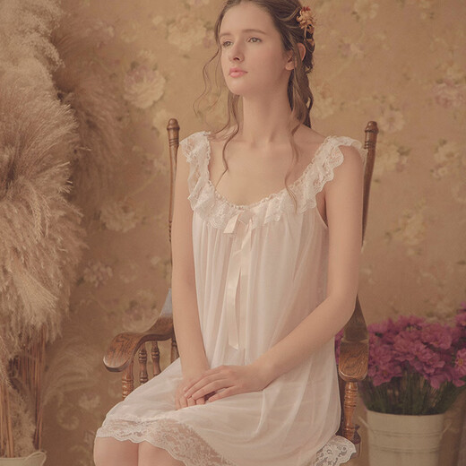 Princess Yu Zhaolin nightgown for women in summer ice silk palace pajamas sweet sexy lace suspender short-sleeved home clothes