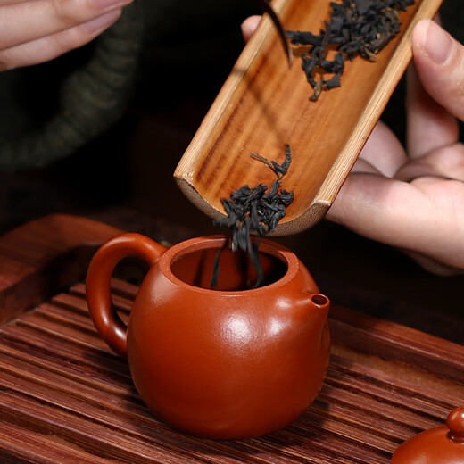 Centenary Liyong Yixing purple sand pot pure handmade original mineral red mud dragon egg pot Kung Fu tea set teapot household 90ml