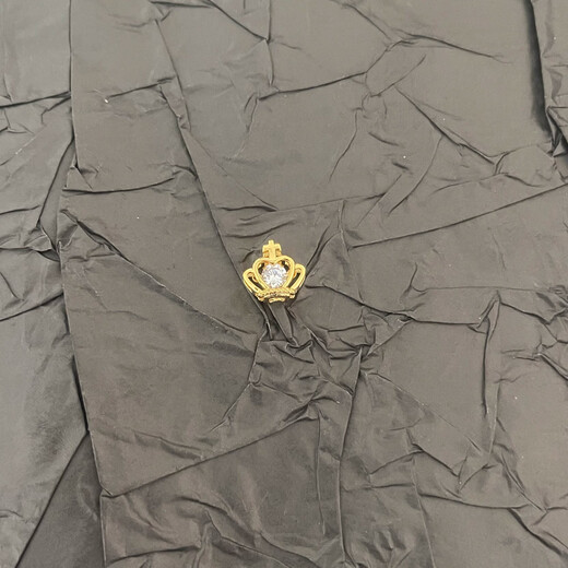 Shumo 18K gold pendant women's gold necklace single pendant single gold clavicle chain single pendant without chain 18k gold (crown)