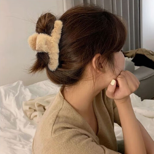 Shuhemu plush hairpin hairpin for the back of the head, high-end large shark hairpin for girls with multiple hairpins, A02 plush dark coffee (11CM)