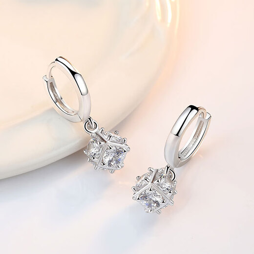 Guanpu Pavilion Fat Donglai's same style pt950 platinum earrings for women Moissanite Rubik's Cube ear buckle style simple long earrings platinum platinum Rubik's Cube earrings