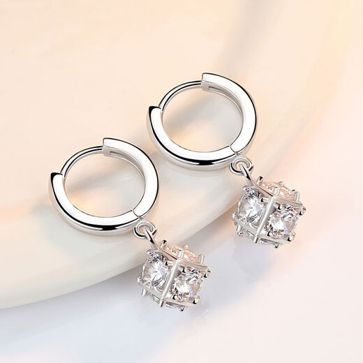 Guanpu Pavilion Fat Donglai's same style pt950 platinum earrings for women Moissanite Rubik's Cube ear buckle style simple long earrings platinum platinum Rubik's Cube earrings
