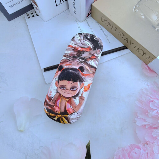 NEZHA INS-Stil tragbarer Kinder-Cartoon frisch und hochwertig, einfach und anti-drucker männlicher und weiblicher Studenten. Xiao ye ist eine magische Brille -Box