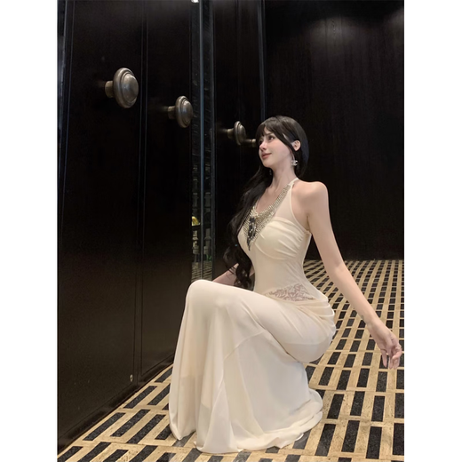 Mit dem jährlichen Geburtstagskleid der europäischen (Yiou) Party, dem Halship-Rock im französischen Stil, dem sexy Falten-Abendkleid von Frauen, 8121 Elegant Mixing M