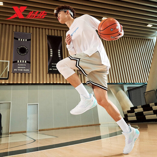 Xtep Light Strike 3 generation winter men's basketball shoes men's lightweight, stable and high-rebound guard practical sports shoes