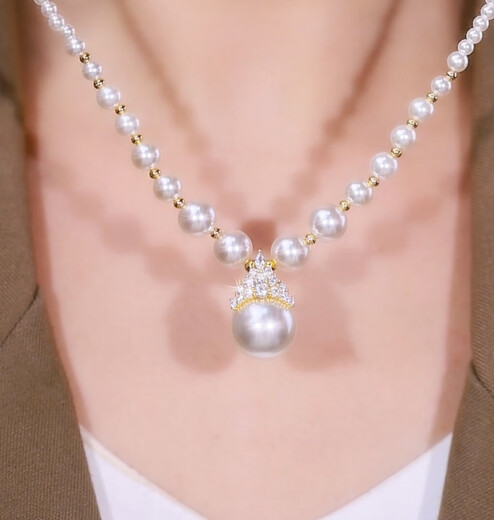 Excellent Pearl Necklace Women's Light Luxury Niche High-Class Clavicle Chain 2025 New Necklace Accessories Pendant Sweater Chain Pearl Color Necklace