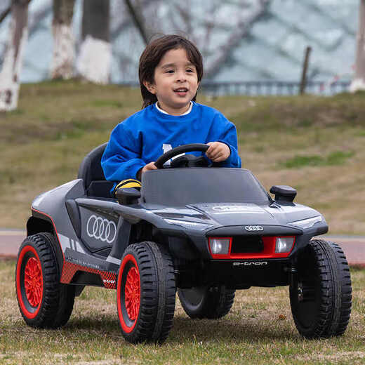 Xingchenhao Audi Children's Elektroauto Offroad Auto Allradbaby Fernbedienung Auto Baby Spielzeugwagen Jungen und Mädchen können in Menschen sitzen Audi e tron Sky Cloud Grey