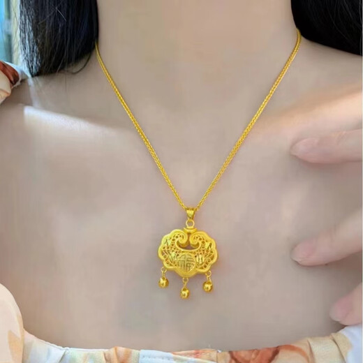 Mori uses the new 18K gold pendant safe lock women's gold lock 3D hard gold longevity lock necklace as a versatile gift for your girlfriend gold safe lock + Luk Fook black rope