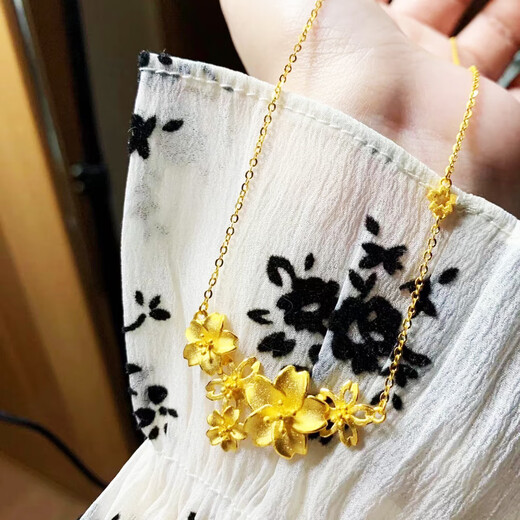 GRAYCEWODY Old Phoenix New Gold Sanshenghua Necklace Women's 999 Pure Gold Temperament Flower Pendant Pure Gold 24K Clavicle Chain 0.01g Old Phoenix Gold Store Model Sanshenghua Necklace