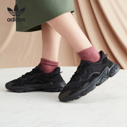 ADIDAS (ADIDAS) Clover Men's Shoes and Women's Shoes Ozweego Retro Mesh Sports Breathable y zapatos informales de papá EE6999 [Negro/recomendado] 40.5
