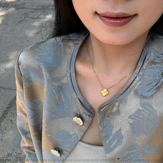 Hunter high version four-leaf clover 18K gold platinum gold laser necklace female couple niche light luxury high-end does not fade