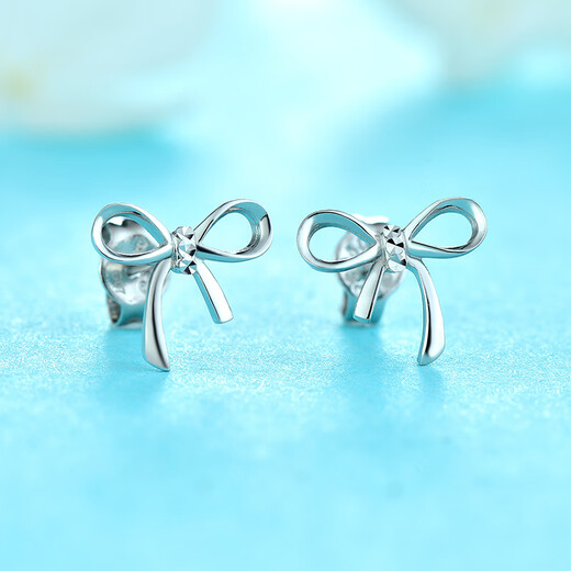 3DG Jewelery platinum 950 bow earrings, a simple piercing gift for your girlfriend, priced by the gram, 1.30 grams (92 yuan including labor costs)