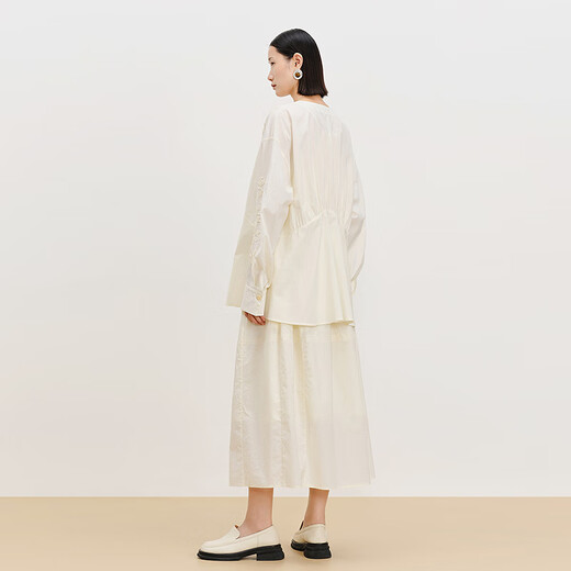 AUM (AUM) easy suit AUM 2025 spring new cotton V-neck bud sleeve embroidered top skirt off-white jacket M