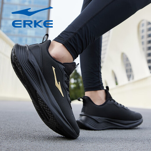 Hongxing Erke (Erke) Chaussures masculines 2025 Nouveaux chaussures de course en maille respirante d'été chaussures en maille pour hommes mince chaussures décontractées chaussures de sport douces, noire / roi Gold 3523 (surface en cuir étanche) 44