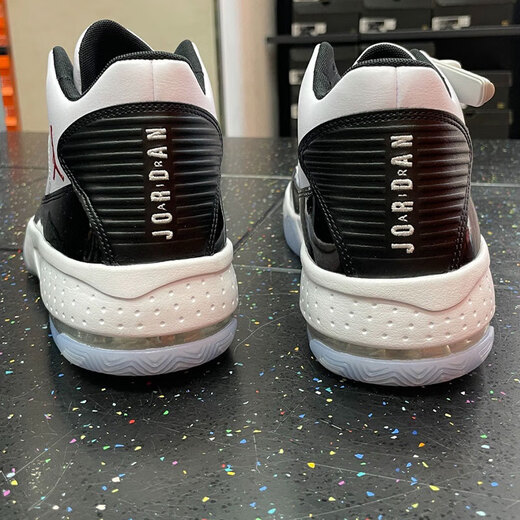 耐克休闲鞋男鞋 秋季新款运动鞋MAX AURA2缓震实战训练中帮篮球鞋 CK6636-102 44.5