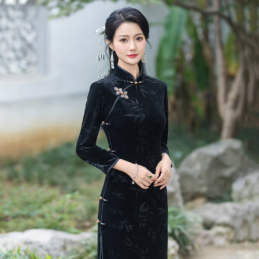 Timochi retro catwalk cheongsam Chinese style high-end 2024 new autumn and winter stretch velvet long improved women's slim long sleeves black 2XL