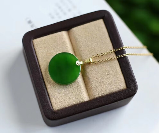 Li Shen 18k gold inlaid with natural Xinjiang Hotan Jasper 20mm round brand pendant old material spinach green Wushi brand necklace pendant