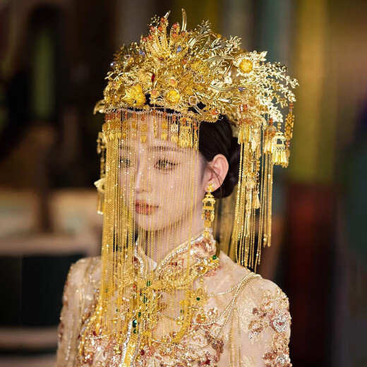 CHAUIYIN Chao Yin Fengguan Xia Pei Tiara Bride Hanfu Heavy Industry Headwear Golden Retro Face Curtain Chinese Xiuhe Accessories Gold Face Ring (Ear Clip Style