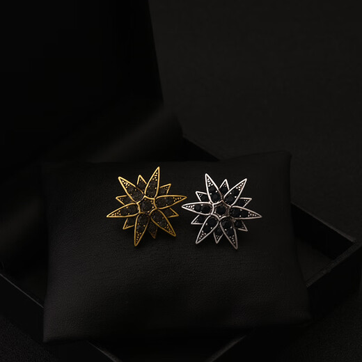 QUAMER retro gun black six-pointed star brooch men's suit versatile badge exquisite small lapel pin one retro silver