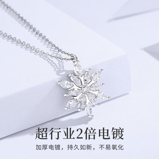 China Gold S925 Silver Christmas Snowflake Necklace for Women 2025 New Clavicle Chain Pendant Practical Birthday Gift for Girlfriend Romantic Rose Gift Box *Shipping from Hachikura/Fast Delivery Blue Diamond Sterling Silver Pendant + Free Chain
