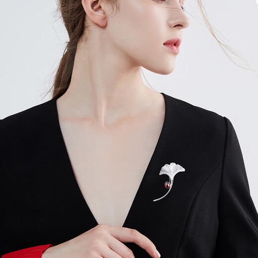 Chinese gold apricot leaf high-end brooch for women light luxury silver brooch girl birthday gift girlfriend wife wedding anniversary apricot leaf brooch-red heart gift box Jingsuda