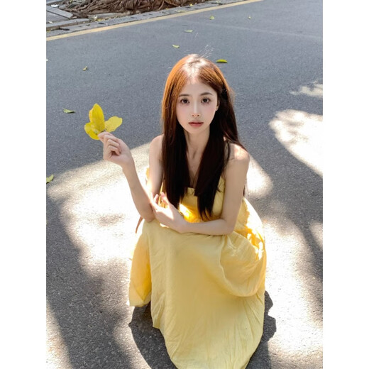 Robe jaune de style doux xier pour femmes sur la plage de style vacances à suspension jupe atmosphère en jupe tempérament A-line jupe longue jaune l