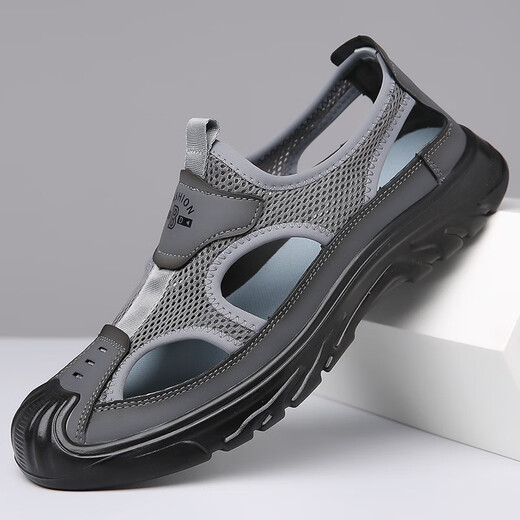 Chaussures de trou de conduite respirant Sac de tissu en mailles Céquette creux extérieure d'âge moyen polyvalent Vieil Pékin Sandales Mountaine d'alpinisme S826 Brown 39